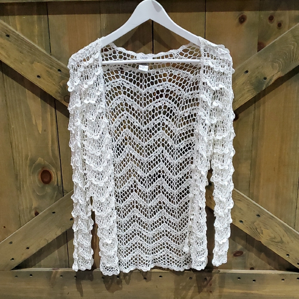 Cache Crochet White Cardigan